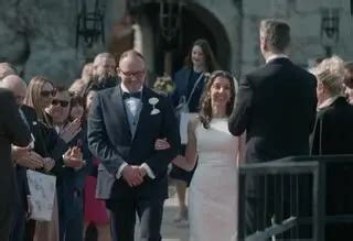 Kaja Tokarska i Krystian Plak podczas ceremonii ślubnej.