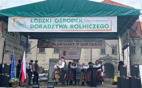 stoisko Krajowego Ośrodka Wsparcia Rolnictwa na dożynkach