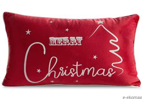 zdjęcie banera świątecznego z napisem Merry Christmas udekorowanego w domowym wnętrzu