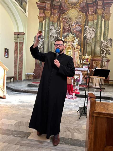 Schemat przedstawiający trzy etapy przygotowania do bierzmowania: dalszy, bliższy i bezpośredni.