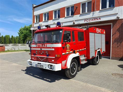Samochód strażacki OSP prezentowany na festynie