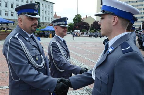 zdjęcie z uroczystości wręczenia sztandaru Komendzie Miejskiej Policji w Gliwicach