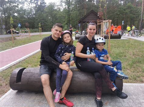 Jarosław Bąkowicz odbiera statuetkę podczas Balu Sportowca Aktywnych Kamieńsk