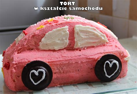 Tort w kształcie samochodu.