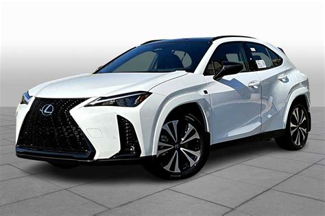 Wizualizacja rekomendowanej konfiguracji Lexusa UX 300h F SPORT Design