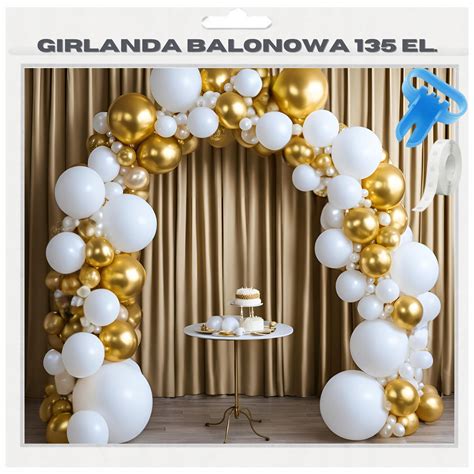 Girlanda balonowa ozdabiająca wejście do sali