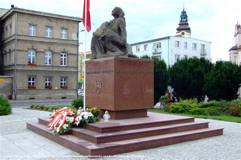 Pomnik strzelca na Rynku w Strzelcach Opolskich