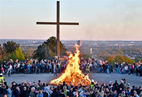 niemieckie ognisko wielkanocne - Osterfeuer