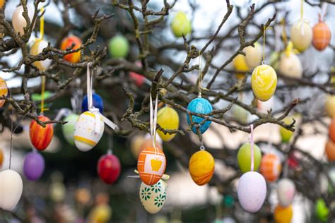 dekoracje wielkanocne w Niemczech - Osterbaum