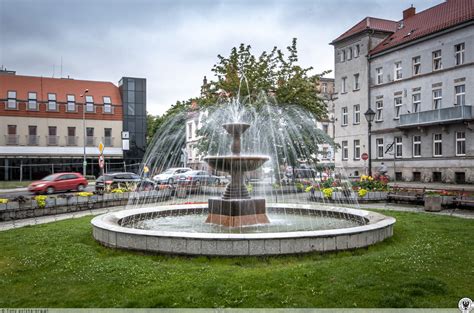 porcelanowa fontanna na placu Marcina Lutra w Selb