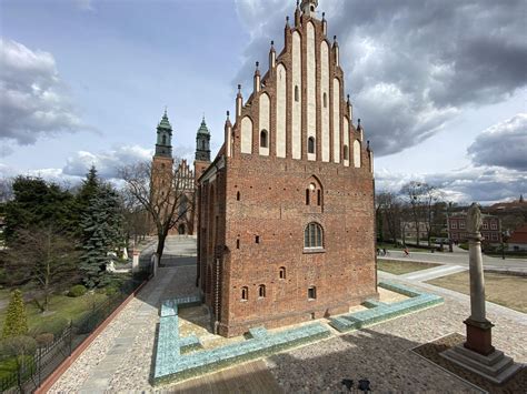 Rekonstrukcja baptysterium w Poznaniu lub na Ostrowie Lednickim