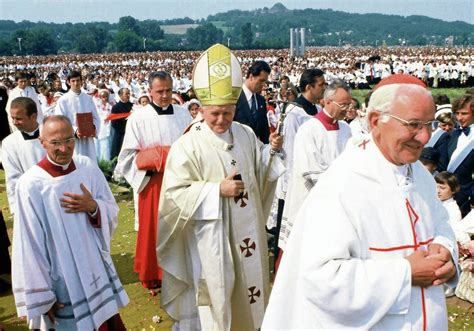 Zdjęcie Jana Pawła II podczas pielgrzymki do Polski