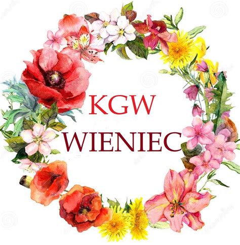Bogato zdobiony wieniec dożynkowy przygotowany przez Koło Gospodyń Wiejskich