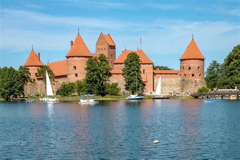 widok na Zamek w Trokach