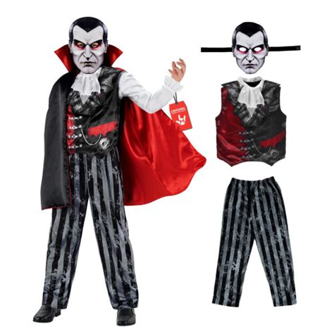 Kolaż zdjęć przedstawiający różne stroje halloweenowe dla chłopców: superbohatera, wampira, szkieleta i pirata.