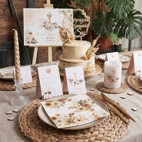 aranżacja stołu w stylu boho z kwiatami i naturalnymi materiałami