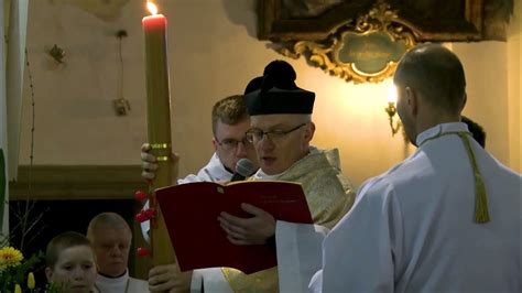 Schematyczny plan dawnej Wigilii Pięćdziesiątnicy, ukazujący jej główne części: liturgia słowa, liturgia chrzcielna.