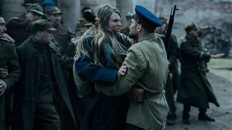 Scena z filmu przedstawiająca Amber i księcia Richarda.