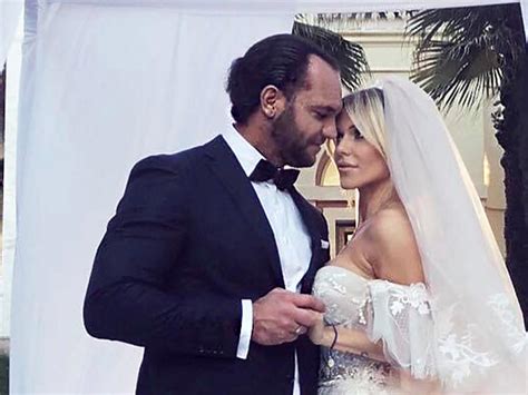 zdjęcie Dody i Emila Stępnia w dniu ślubu