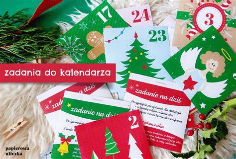 Zdjęcie przedstawiające proces tworzenia DIY kalendarza adwentowego z jajek niespodzianek - dziurawienie jajka, nawlekanie na patyk.