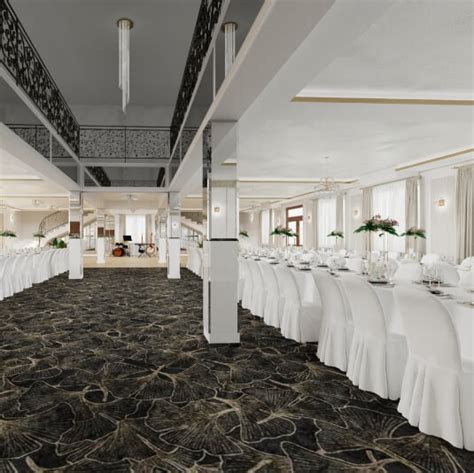 wnętrze sali restauracyjnej z dekoracjami komunijnymi
