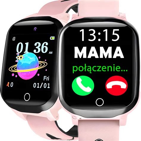 Zdjęcie przedstawiające smartfon i smartwatch dla dzieci, z widocznymi kolorowymi ekranami i paskami.