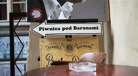 Ilustracja sceny z Piwnicy pod Baranami