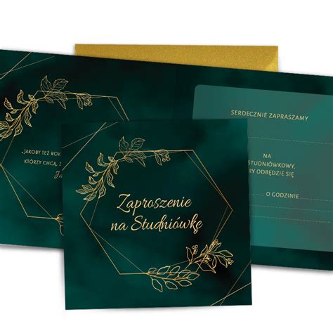 Ilustracja przedstawiająca eleganckie zaproszenie studniówkowe z motywem balowym.