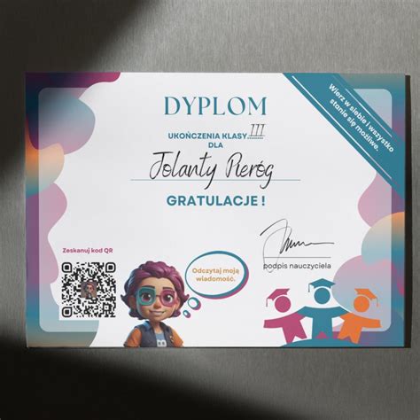 Zdjęcie przedstawiające przykładowe dyplomy nagród, ilustrujące możliwość ich personalizacji.