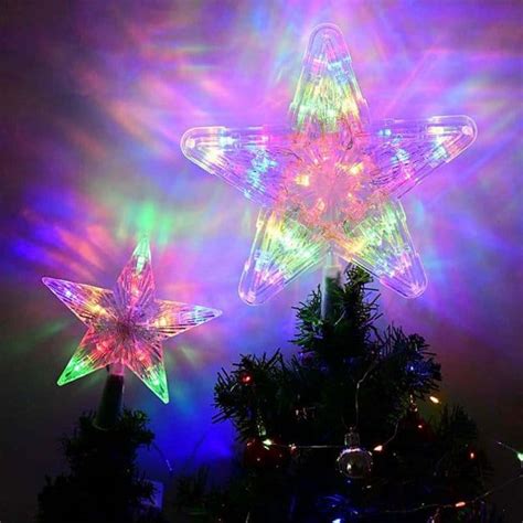 Kompilacja dekoracji choinkowych Markslöjd: gwiazdy Mystic i lampki Smart.