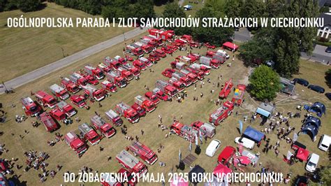 Parada zabytkowych samochodów i wozów strażackich podczas Święta Niepodległości w Sopocie