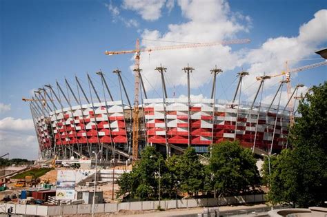 Zdjęcie przedstawiające teren budowy nowego Stadionu Narodowego na miejscu dawnego Stadionu Dziesięciolecia.