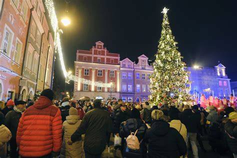 Iluminacja choinki na Rynku w Krapkowicach