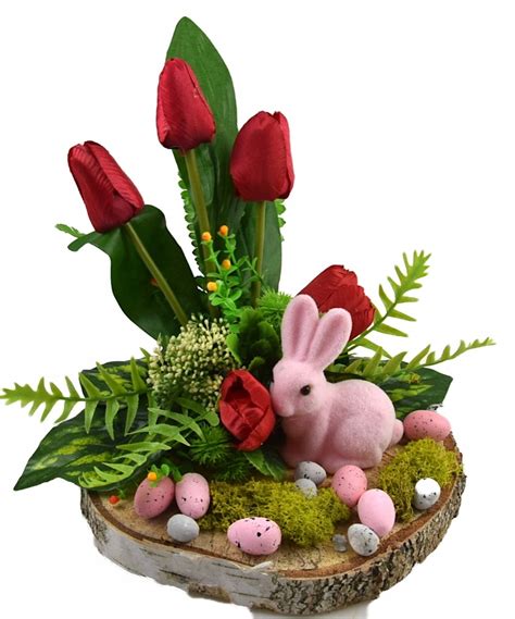 kompozycja roślinna z drewnianym zajączkiem