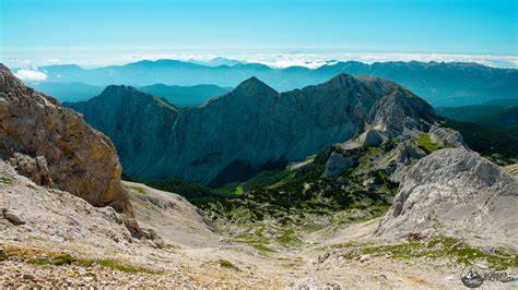 Krajobraz Alp Julijskich ze szczytem Triglav