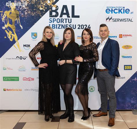 Zdjęcie z poprzedniej edycji Balu Mistrzów Sportu z wręczaniem statuetek i udziałem sportowców oraz gości.