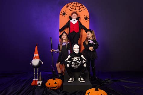 grafika przedstawiająca różne rodzaje prostych kostiumów na Halloween