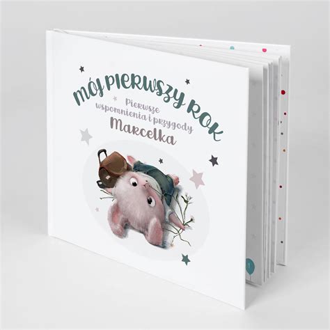 Album na pierwszy rok życia dziecka wykonany techniką scrapbooking
