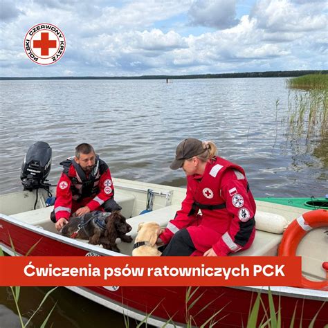 Uczestnicy konferencji PCK i warsztatów ratowniczych