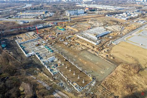 Plac budowy nowego centrum handlowego w Krakowie